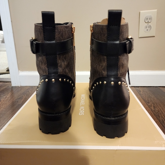 Michael Kors Kincaid Lace-up Booties - Picture 2 of 5